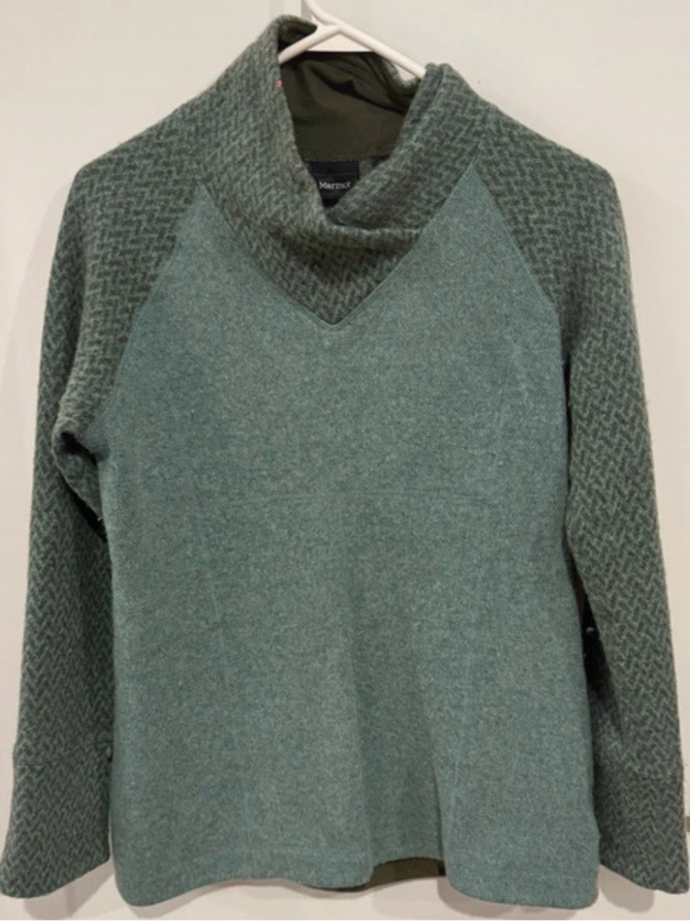 Marmot Women’s Sage Green V-Neck Wool-Blend Sweater
